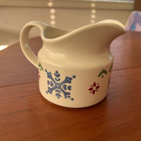 Pfaltzgraff Nordic Christmas Gravy server - Picture 3 of 8